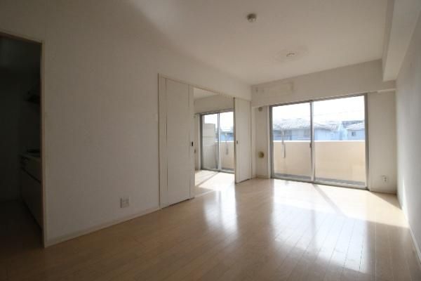 2LDK Apartment for Sale in Hino, Tokyo - Pet Friendly - Thumbnail 3