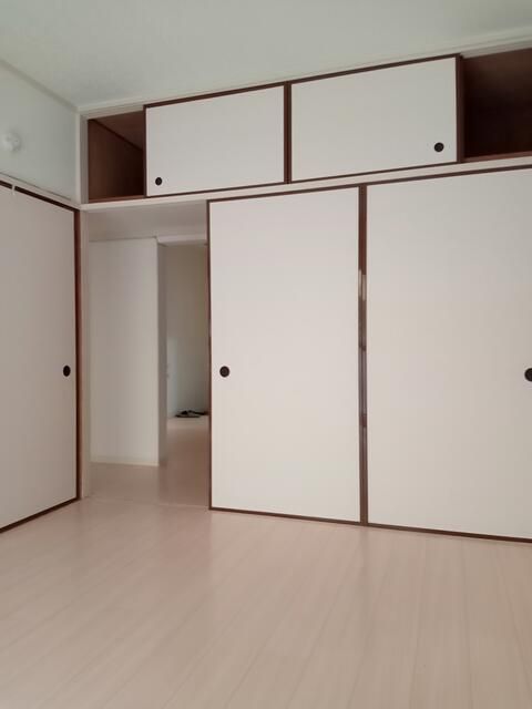Spacious 4DK Apartment for Rent in Ichikawa, Chiba - Thumbnail 4