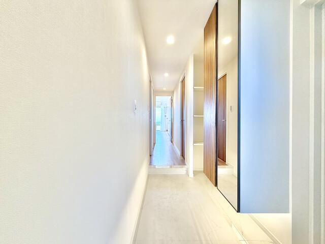 4LDK Top Floor Apartment in Inage, Chiba for Sale - Thumbnail 3