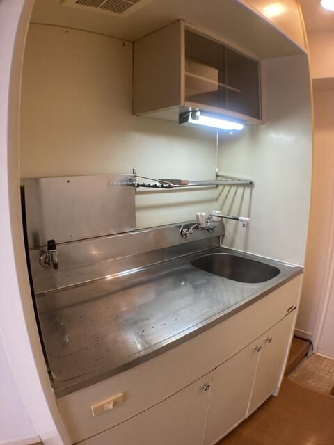 Studio Apartment for Sale in Toshima-ku, Tokyo - 15.5 sqm - Thumbnail 3