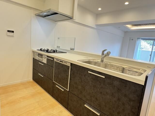 3LDK Apartment for Sale in Koto Ward, Tokyo | 79.9 sqm - Thumbnail 4