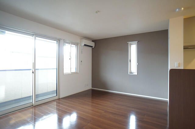 Spacious 3LDK Apartment for Rent in Oke City, Saitama - Thumbnail 4