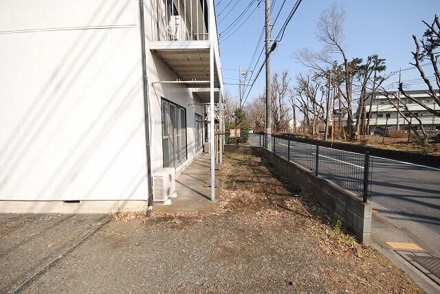 Renovated 1DK Apartment for Rent in Tachikawa, Tokyo - Thumbnail 2