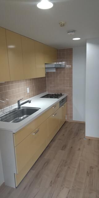4LDK Apartment for Sale in Yokosuka, Kanagawa - 120.9 sqm - Thumbnail 3