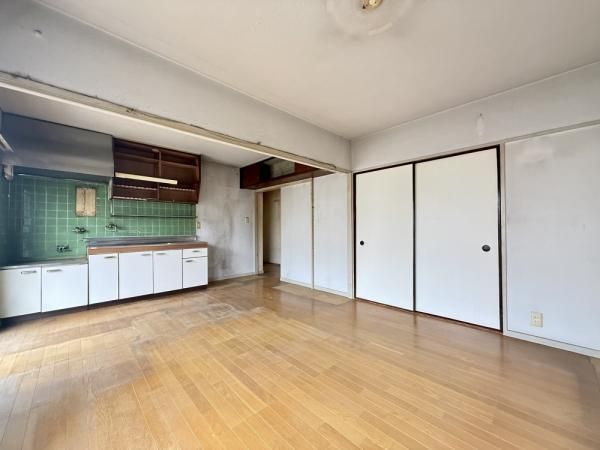 Takeyama Danchi 2LDK Apartment for Sale in Yokohama - Thumbnail 2