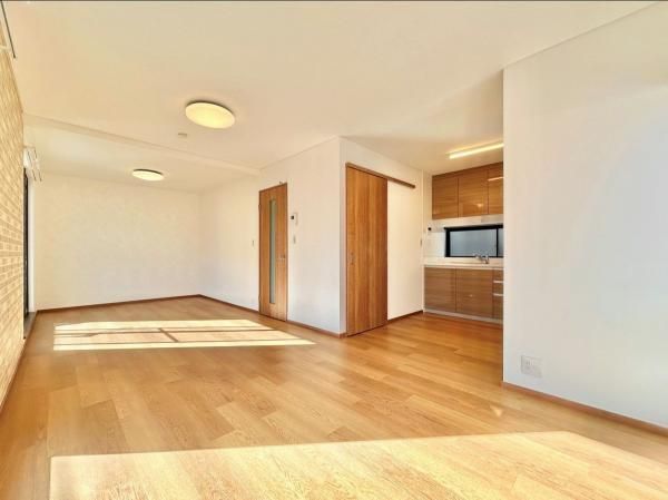 5LDK Detached House for Sale in Sagamihara, Kanagawa - Thumbnail 3