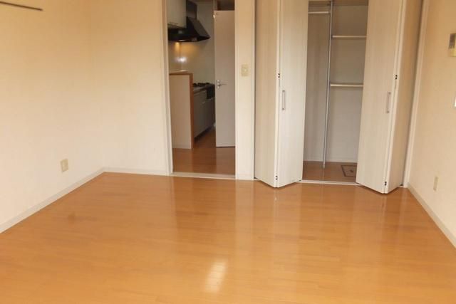 1R Apartment for Rent near Awa-Kamogawa Station, Kamogawa - Thumbnail 2