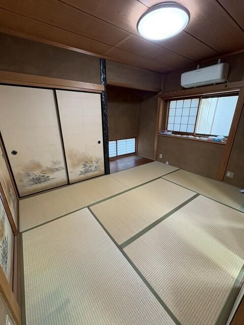 4LDK Detached House for Sale in Fushimi Ward, Kyoto - Thumbnail 2