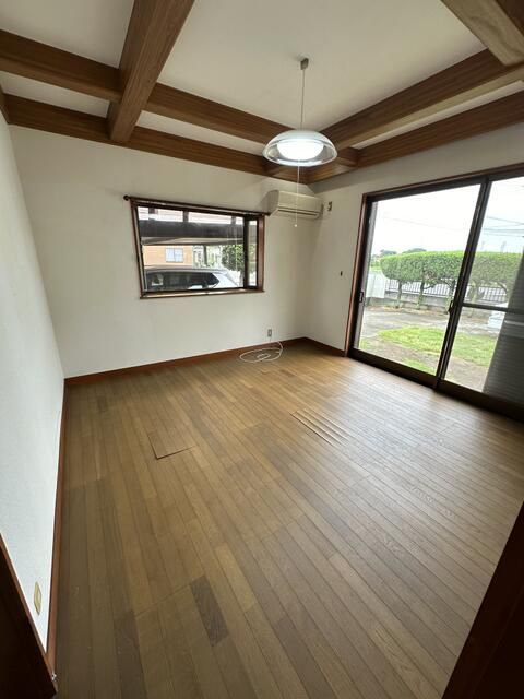 Spacious 5DK House for Rent in Ota City, Gunma - Thumbnail 4