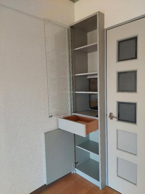 Sky Heim Higashinakano 1K Apartment for Rent in Toyama City - Thumbnail 3