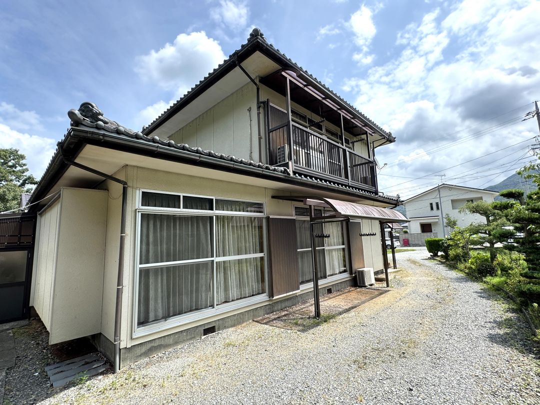 5LDK House with Pond for Sale in Wake, Okayama - Thumbnail 2