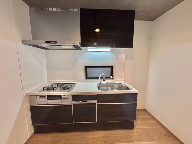 4LDK House for Sale in Kita City, Tokyo | 126 sqm Land - Thumbnail 3