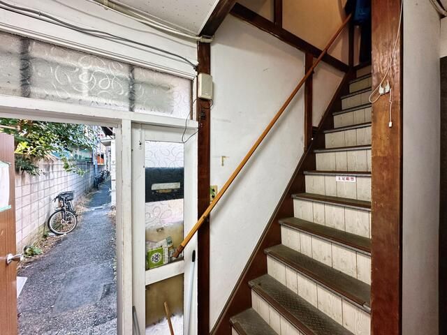 Four-Unit Apartment Building for Sale in Ikebukuro, Tokyo - Thumbnail 3