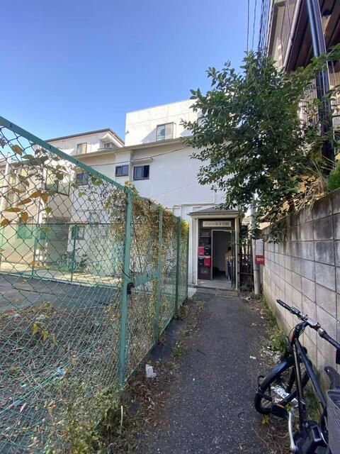 Four-Unit Apartment Building for Sale in Ikebukuro, Tokyo - Thumbnail 2