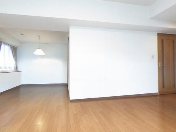 4LDK Condo in Sapporo Chuo-ku near Maruyama Koen Station - Thumbnail 3