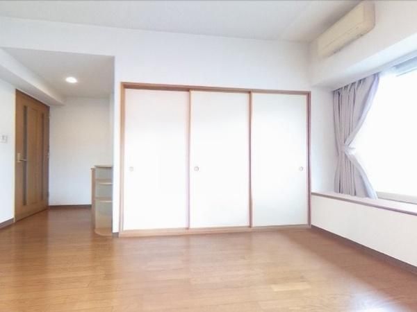 4LDK Condo in Sapporo Chuo-ku near Maruyama Koen Station - Thumbnail 2