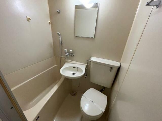 Studio Apartment for Sale in Setagaya-ku, Tokyo - Thumbnail 3