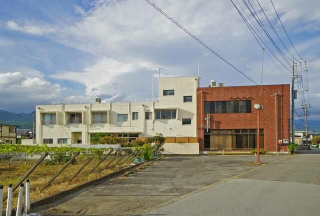 Commercial RC Building for Sale in Fuefuki, Yamanashi - Thumbnail 2