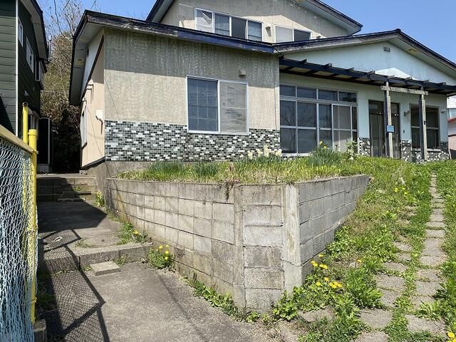 6LDK Detached House for Sale in Muroran, Hokkaido - Thumbnail 2
