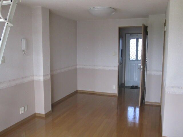 1LDK Apartment for Rent in Chuo City, Yamanashi with Loft - Thumbnail 4