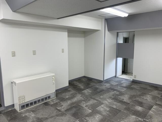 Commercial Office/Shop for Rent in Sapporo Kita-ku, 53.87 sqm - Thumbnail 4