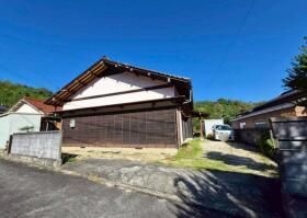 5DK Detached House with Garden and Free Parking in Hofu, Yamaguchi - Thumbnail 3