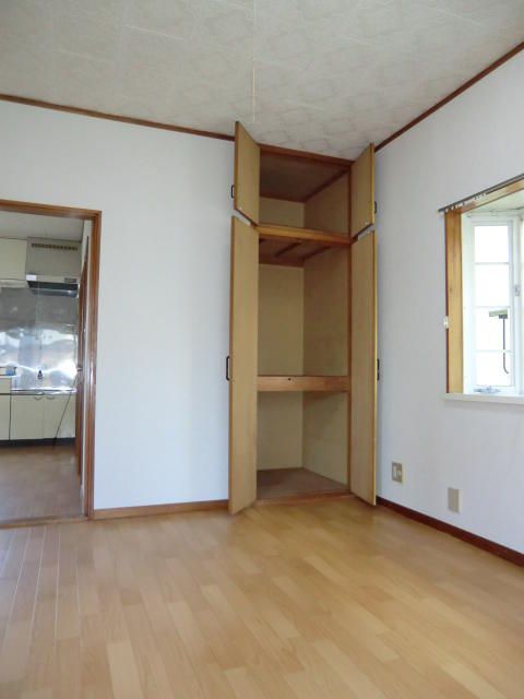 2DK Apartment for Rent in Zama, Kanagawa - 39.66 sqm - Thumbnail 3