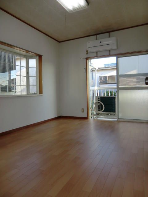 2DK Apartment for Rent in Zama, Kanagawa - 39.66 sqm - Thumbnail 2