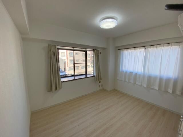 44.81 sqm 2DK Apartment for Sale in Chofu, Tokyo - Thumbnail 4