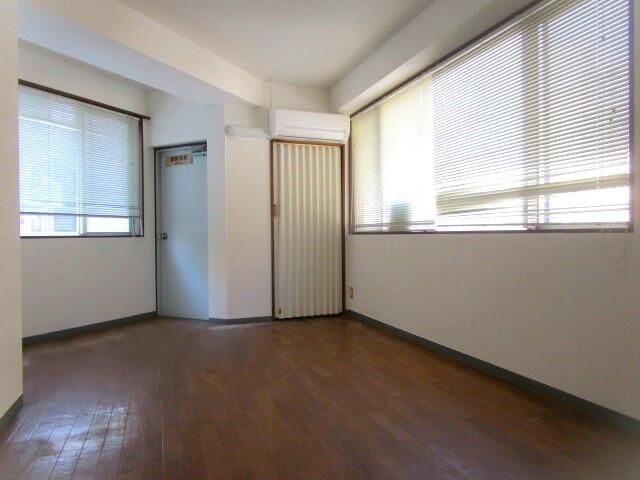 Pearl Plaza Building Shop/Office for Rent in Kunitachi, Tokyo - Thumbnail 4