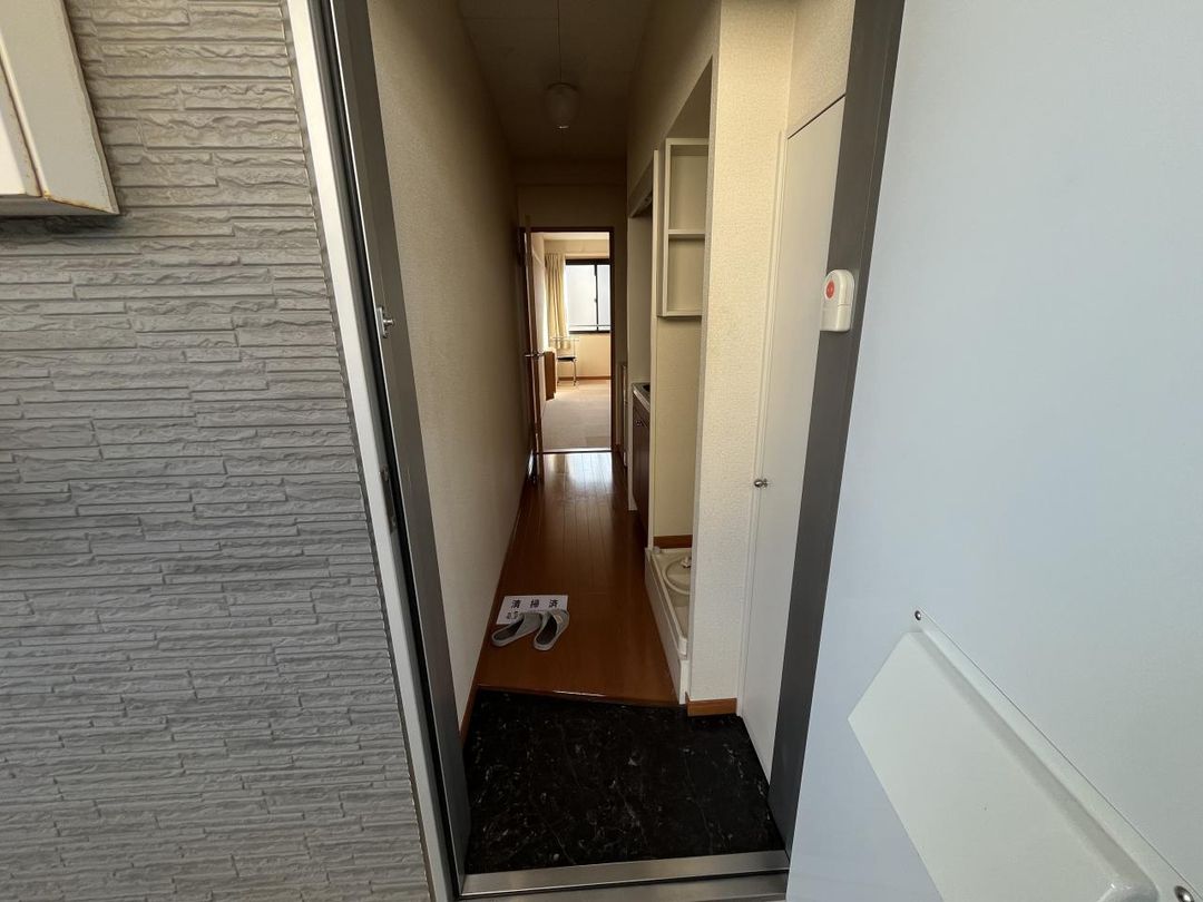 1K Apartment for Rent in Minami-ku, Yokohama - Thumbnail 2