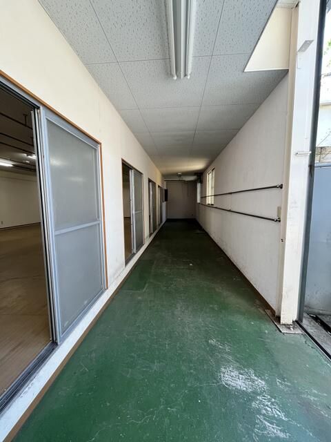 Warehouse for Rent in Adachi, Tokyo - 281 sqm, Parking - Thumbnail 2