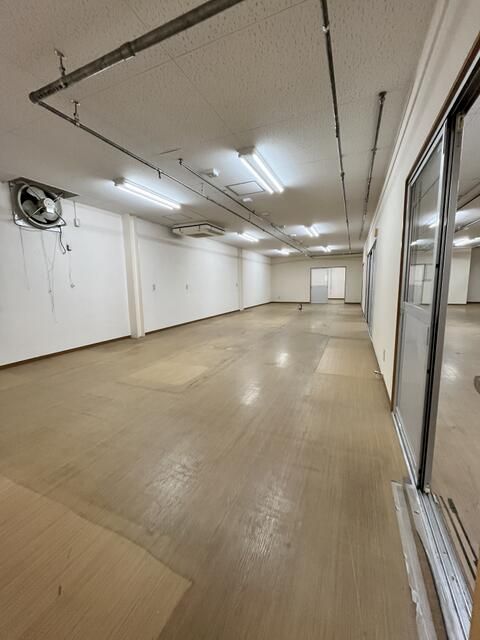 Warehouse for Rent in Adachi, Tokyo - 281 sqm, Parking - Thumbnail 4