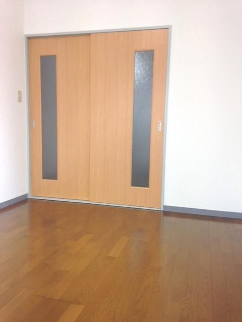 1K Apartment for Rent in Tokiwadai, Itabashi-ku, Tokyo - Thumbnail 3