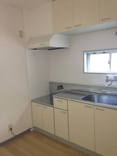 1K Apartment for Rent in Tokiwadai, Itabashi-ku, Tokyo - Thumbnail 2