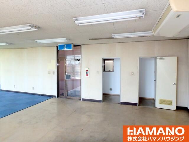 Shop/Office for Rent in Chikusei, Ibaraki - 79.01 sqm - Thumbnail 2