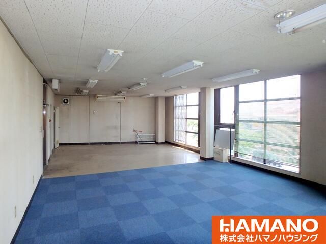 Shop/Office for Rent in Chikusei, Ibaraki - 79.01 sqm - Thumbnail 3