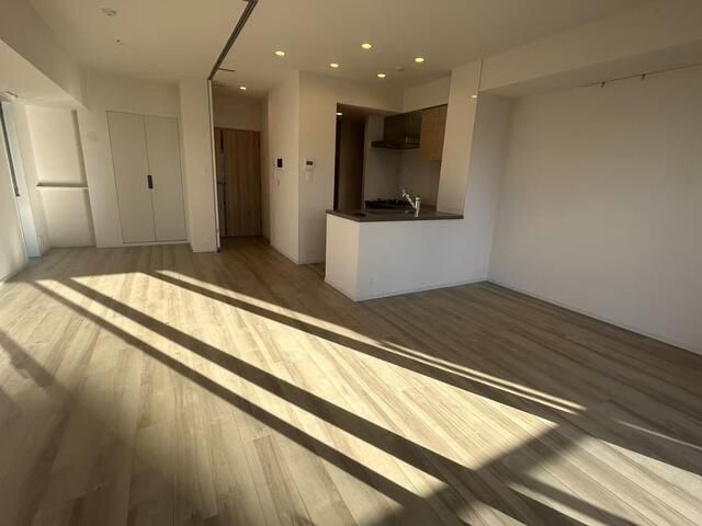 3LDK Apartment in Park City Takadanobaba, Shinjuku, Tokyo - Thumbnail 2