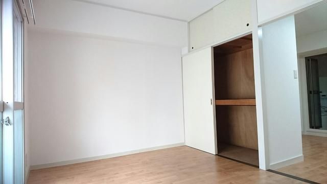 2DK Apartment for Rent in Sumida, Tokyo - Near Ryogoku Station - Thumbnail 3