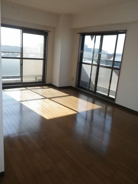 2LDK Apartment for Rent in Kawasaki, Kanagawa - 51.89m2 - Thumbnail 2