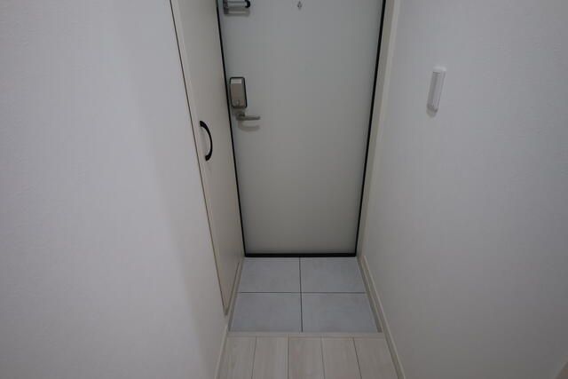 New 1LDK Apartment in Aomori City with Balcony & Modern Amenities - Thumbnail 2