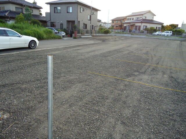 Rental Parking Space Near Arakaoki Station, Ami, Ibaraki - Thumbnail 3