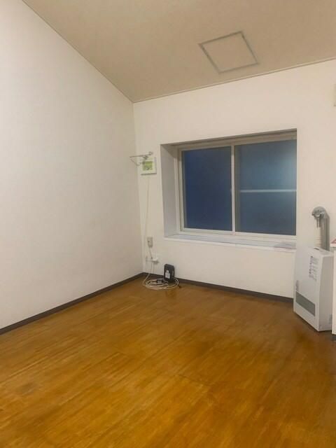 1LDK Apartment for Rent near Kotoni Station, Sapporo - Thumbnail 2