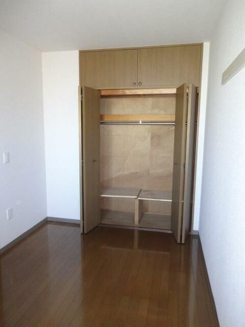3LDK Apartment for Rent in Seya, Yokohama 65.97m² - Thumbnail 2
