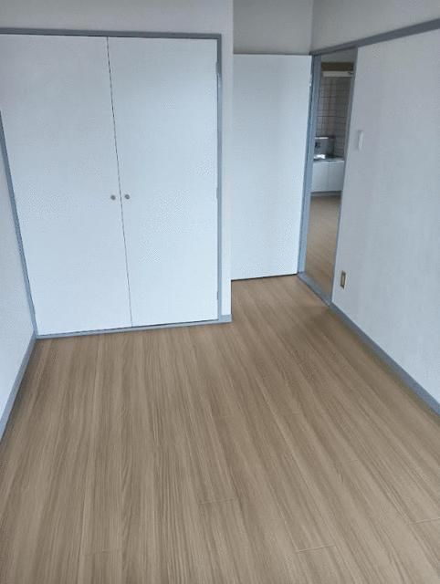 2DK Apartment for Rent in Hiratsuka, Kanagawa - 42 sqm - Thumbnail 3