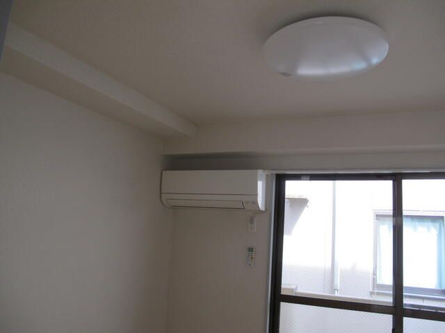 1K Apartment for Rent in Kawasaki, Kanagawa - 13.50 sqm - Thumbnail 4