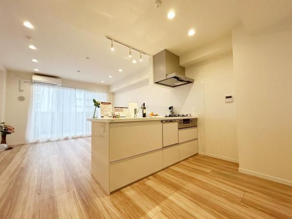 Lions Plaza Kawaguchi 3LDK Apartment for Sale in Saitama - Thumbnail 2