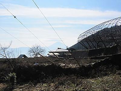 Land in a grape village overlooking Mt. Fuji: Villas, real estate, properties for sale Hometown Information Center: Nationwide rural living property data — House, Yamanashi, Yamanashi