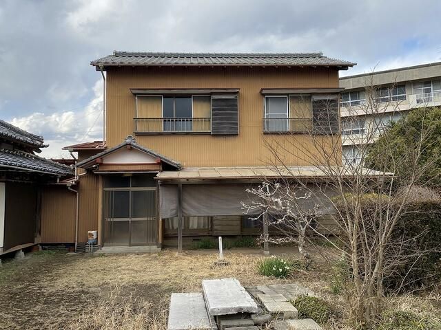 Spacious 9DK House on Large Plot in Isumi City, Chiba - Image 7