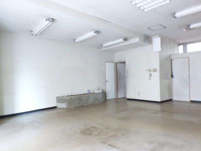 Commercial Shop/Office for Rent in Aizu-Wakamatsu, Fukushima - Thumbnail 3